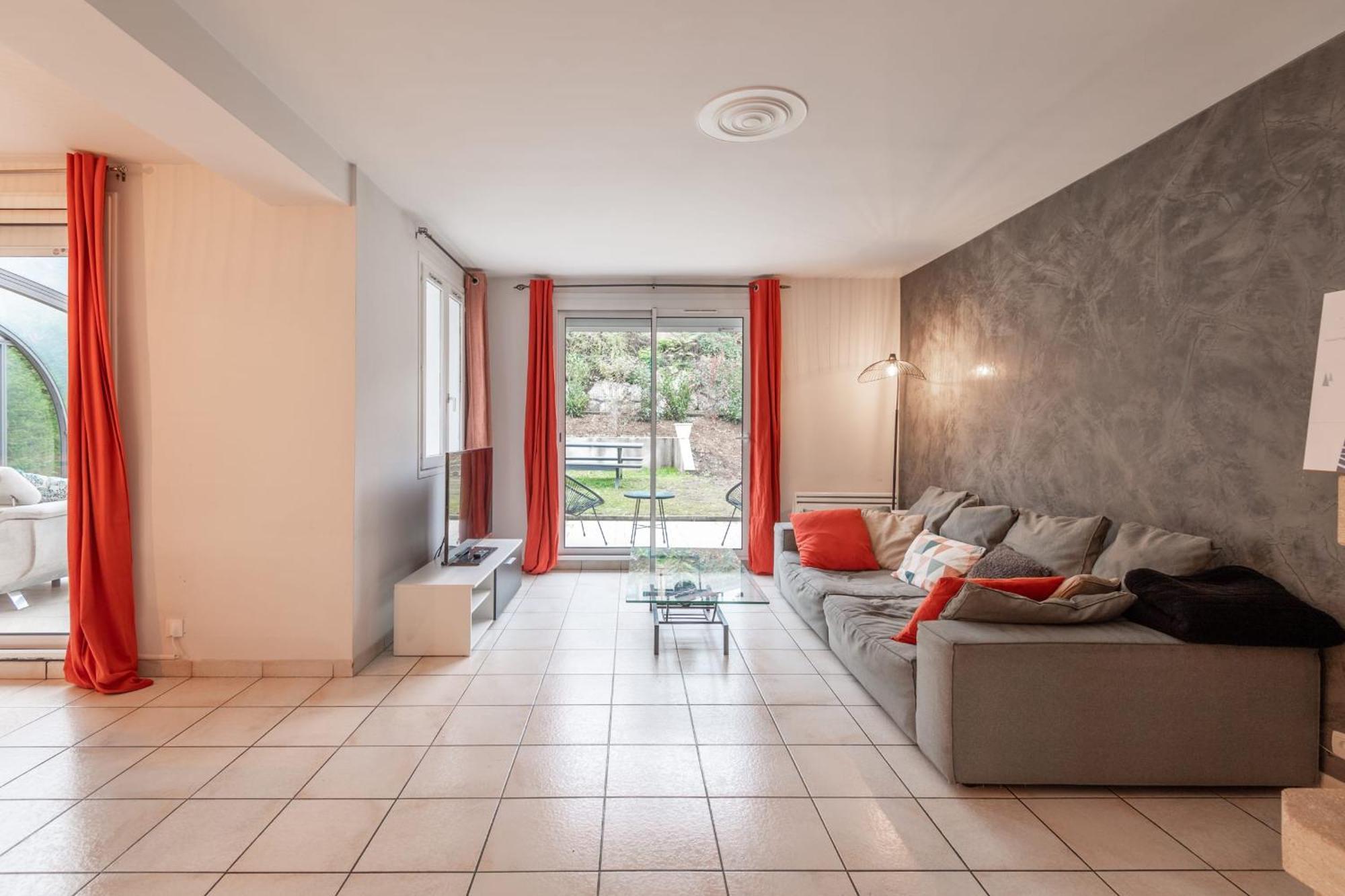 Alpiloc - Town House With Garden And Winter Lounge Villa Annecy Exterior photo